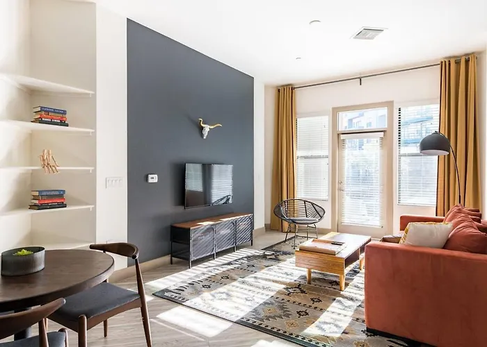 Apartment Modern 2br Cozysuites Town Waterfront!